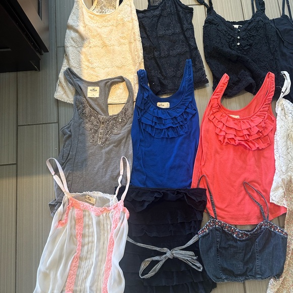 Abercrombie & Fitch Tank Top Bundle - Picture 2 of 3